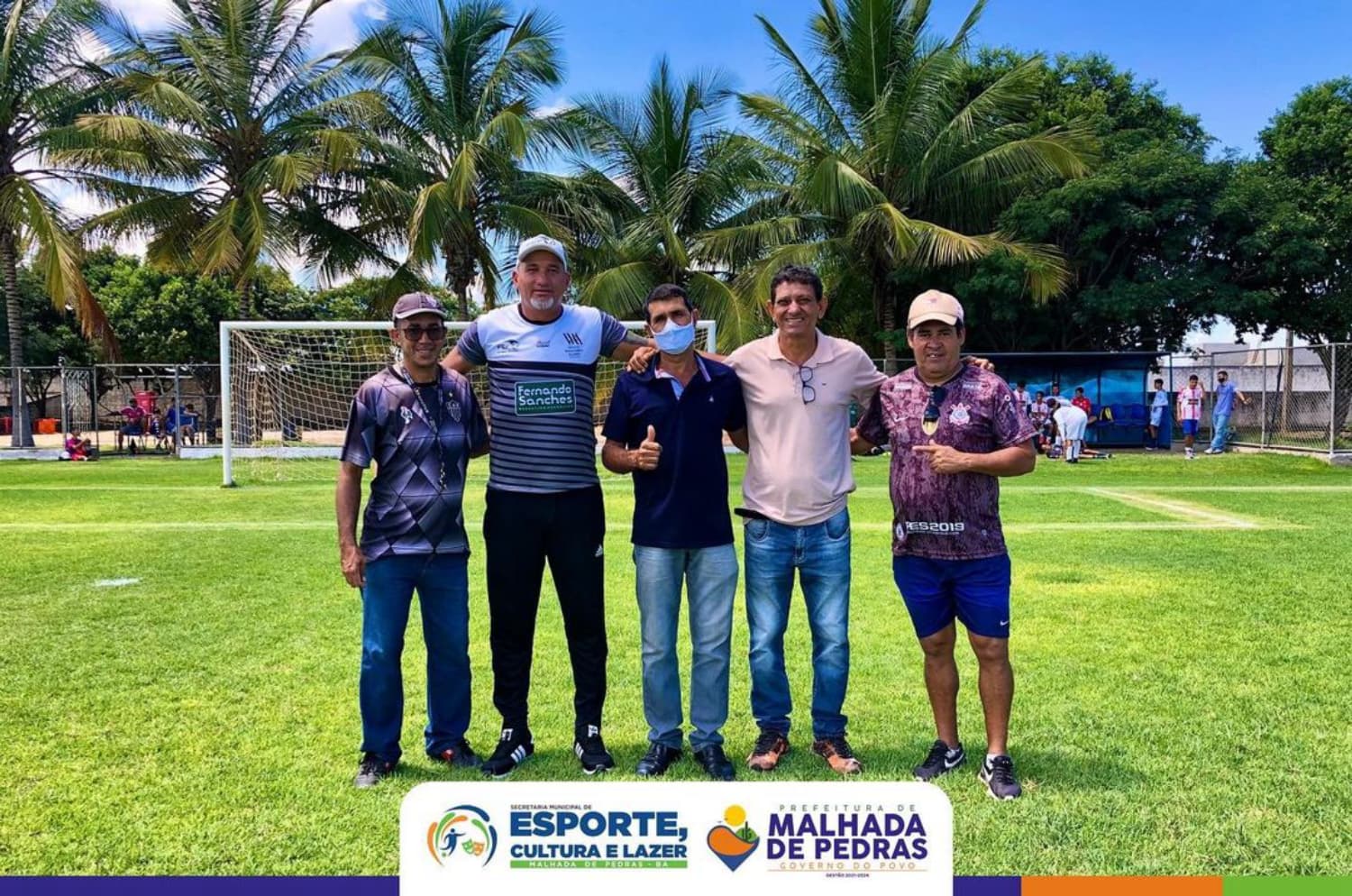 EM BUSCA DE TALENTOS