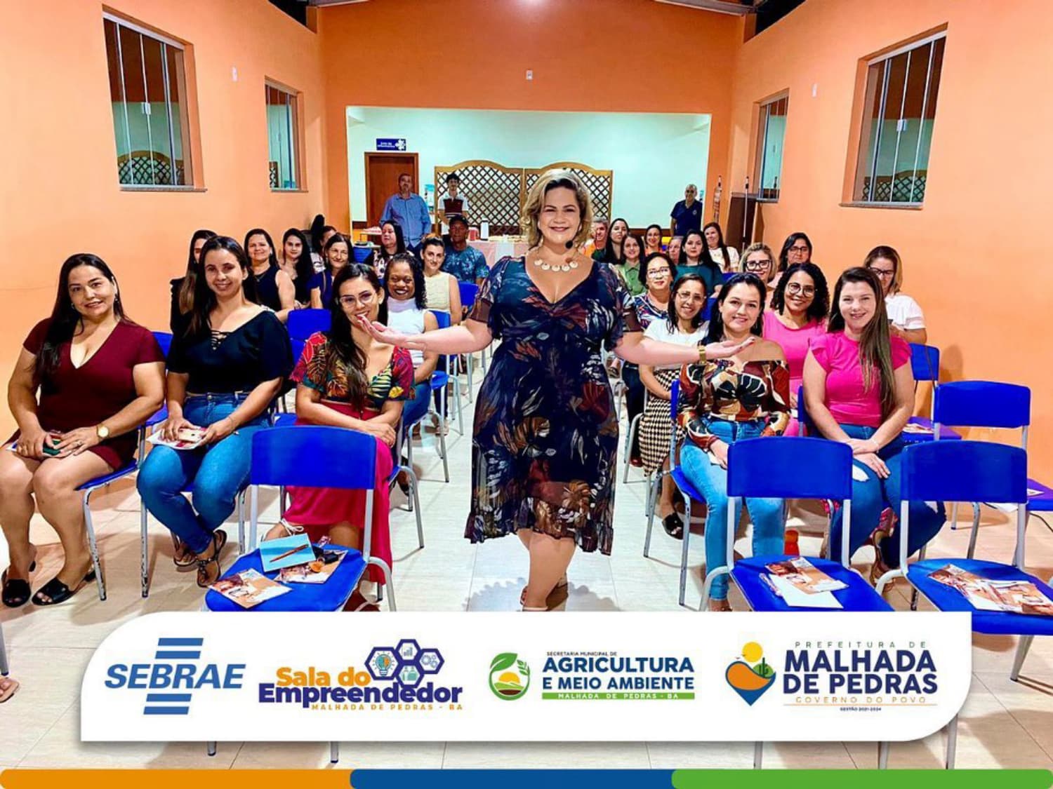 COMO MAS LÍDERES DE SUCESSO SE COMUNICAM
