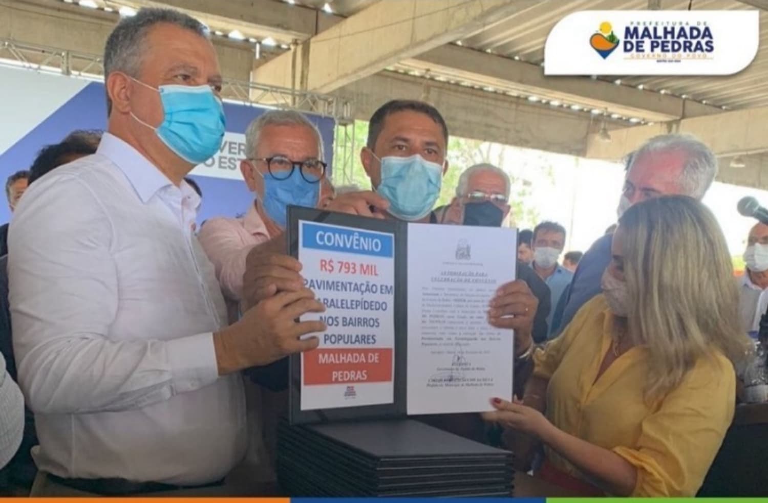 PAVIMENTAÇÃO EM PARALELEPÍPEDO DO BAIRRO POPULARES IV