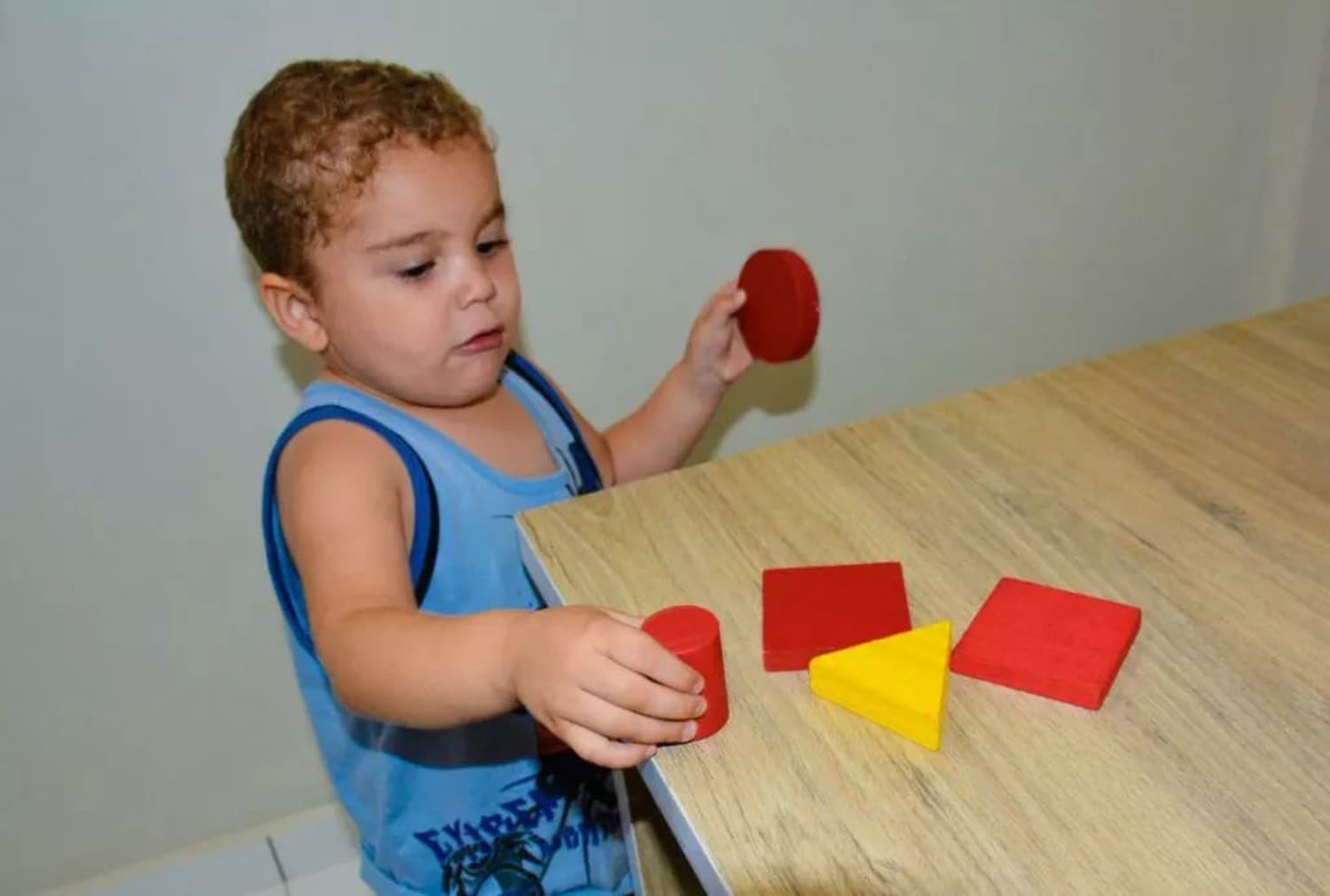 EDUCAÇÃO QUE AVANÇA !